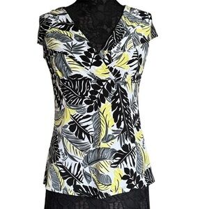 ❄️ Vintage black white yellow Hawaiian print stretchy short sleeve blouse
